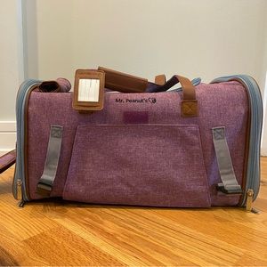 NEW Mr. Peanut's Gold Series Big Apple Size Expandable Pet Carrier (Purple)